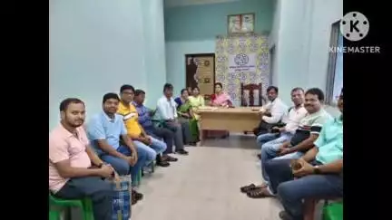 বিষ্ণুপুর: বাঁকুড়া তৃণমূল ভবনে মাননীয় জেলা সভাপতির উপস্থিতিতে প্রাথমিক শিক্ষক শিক্ষিকাদের সাথে সাংগঠনিক আলোচনা সভা