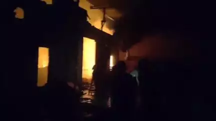 सरदारशहर: रीको इंडस्ट्रियल एरिया में फर्नीचर फैक्ट्री में लगी भीषण आग, 4 घंटे की कड़ी मशक्कत के बाद पाया गया आग पर काबू