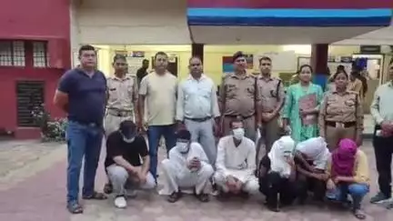 रूड़की: आजाद नगर चौक के पास होटल पर एंटी ह्यूमन ट्रैफिकिंग यूनिट ने मारा छापा, तीन महिलाएं, दो पुरुष और संचालक हुए गिरफ्तार