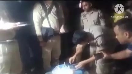 ডুমডুমা: নিশা ডুমডুমাৰ লংচোৱাল শদিয়া আলিত হেৰ'ইনসহ এজনক আটক আৰক্ষীৰ