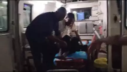 बांसवाड़ा: देवदा साथ गांव में अज्ञात वाहन ने बाइक को चपेट में लिया, युवक को लगी चोट, एमजी अस्पताल में उपचार जारी