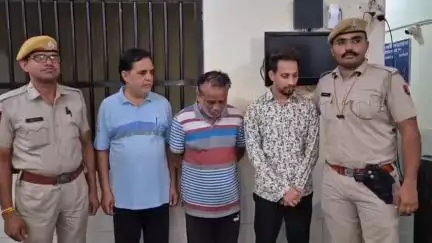 अजमेर: क्रिश्चियन गंज थाना पुलिस ने फर्जी दस्तावेज तैयार करने वाले 2 स्टांप वेंटर्स को किया गिरफ्तार, 1 आरोपी पहले ही गिरफ्तार