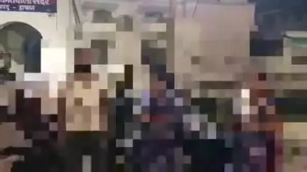 हाथरस: सदर कोतवाली क्षेत्र के मोहल्ले में युवक ने घर में घुसकर महिलाओं के साथ की मारपीट व अभद्रता, पुलिस से की गई शिकायत