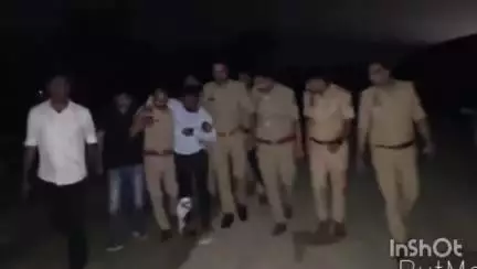 आगरा: युवक की हत्या में संलिप्त अभियुक्त को ताजगंज में मुठभेड़ के दौरान किया गया गिरफ्तार