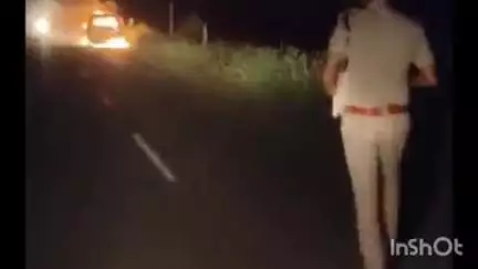 बवानी खेड़ा: बवानीखेड़ा में बीती रात चलती गाड़ी में लगी आग, चालक की जान बची