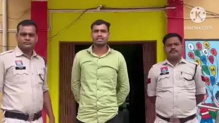 भंडोरा गांव के स्कूल में प्राचार्य के साथ गाली-गलौज और थप्पड़ लगाने के आरोप में युवक को किया गया गिरफ्तार