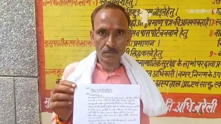 आंवला: आंवला में श्मशान भूमि पर 20 साल से अवैध कब्जा, लेखपाल और कानूनगो पर भ्रष्टाचार का आरोप