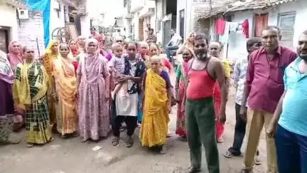 શહેરના 14 નાળા વિસ્તારમાં પાણીની સમસ્યાને લઇ લોકોમાં રોષ ફેલાયો #jansamasya
