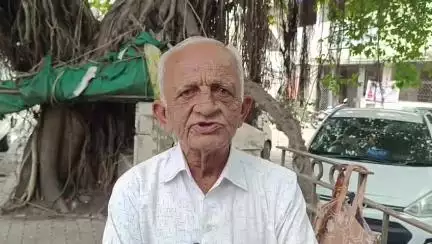 વઢવાણ: શહેરની સમસ્યા મામલે કાર્યવાહી ન કરવામાં આવતા સિનિયર સિટીઝન કે.એન.રાજદેવે રોષ વ્યક્ત કરી પ્રતિક્રિયા આપી