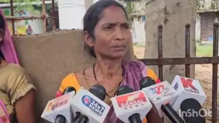 अंबिकापुर: रनपुर कला के उपसरपंच सहित ग्रामीणों ने रोजगार सहायिका पर विभिन्न कार्यों की स्वीकृति के लिए अवैध उगाही का आरोप लगाया