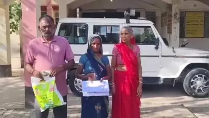चकरनगर: वंसरी गांव के डीलर ने शर्तिया बैनामा करवाकर रखी जमीन, अब हो गई नियत खराब, पीड़ित ने एसडीएम से लगाई गुहार