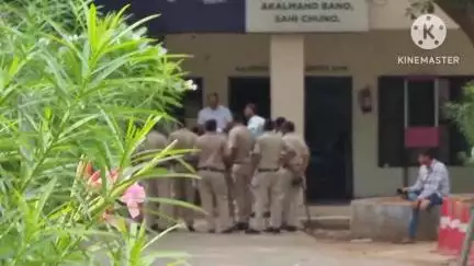 महेंद्रगढ़: गांव जाट के मोड़ पर तेज रफ्तार गाड़ी ने मोटरसाइकिल को मारी टक्कर, पति-पत्नी गंभीर रूप से घायल