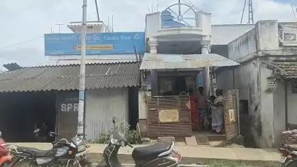 ஆத்தூர்: ஆத்தூரில் கனரா வங்கியில் போலி நகை வைத்து 1 கோடியே 25 லட்சம் மோசடி செய்ததாக நகை மதிப்பீட்டாளர் உள்ளிட்ட 6 பேர் மீது புகார்