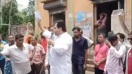 শান্তিপুর: মানুষের বাড়ী থেকে প্রিপেইড মিটার খুলে নেওয়ার দাবিতে শান্তিপুরে সাধারণ মানুষকে নিয়ে আন্দোলন অরিন্দম ভট্টাচার্য্যর