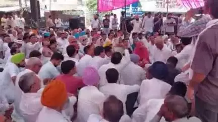 सिंचाई पानी की मांग को लेकर महाराजा गंगा सिंह चौक पर हुआ किसानों का जमावड़ा, प्रशासन का कामकाज ठप करने की दी चेतावनी