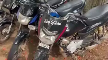 पनागर: पनागर थाना पुलिस ने 9 शातिर वाहन चोरों और एक नाबालिग को पकड़ा, 16 चोरी के वाहन जब्त