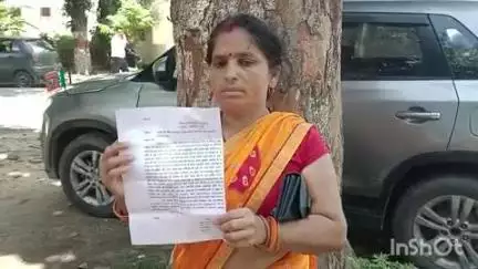 मितौली: बजरिया निवासी रानी ने मितौली थाने में तहरीर देकर बताया कि उनके सोने के जेवर सूटकेश से चोरी हुए