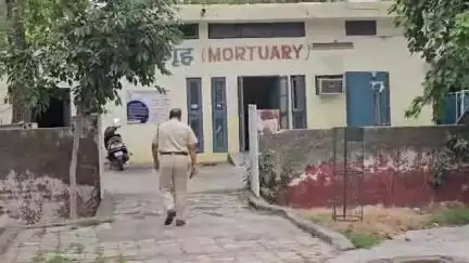 झज्जर: झज्जर शहर के तलाव रोड पर अज्ञात कारणों से एक प्रवासी मजदूर ने फांसी लगाकर आत्महत्या की