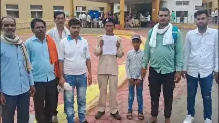 सागर नगर: डॉ मोनिका जैन पर लापरवाही से इलाज का आरोप, मृतिका आजाद रानी के पति बिंदे चढ़ार ने कलेक्टर से की शिकायत
