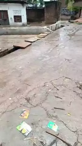 मऊरानीपुर में हो रही है हल्की-हल्की बारिश कहीं तेज कहीं धीमी