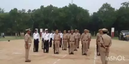 बागपत: एएसपी नरेंद्र प्रताप सिंह ने परेड की सलामी लेकर बागपत पुलिस लाइन का बारीकी से किया निरीक्षण