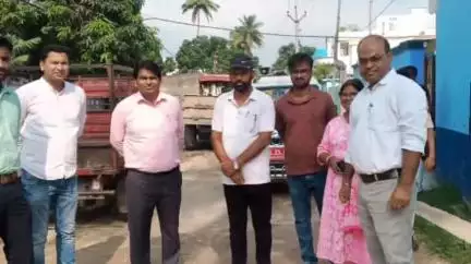 मधेपुरा: सदर एसडीएम ने नगर परिषद क्षेत्र में नाले निर्माण कार्य का किया निरीक्षण, गुणवत्तापूर्ण कार्य का दिया निर्देश