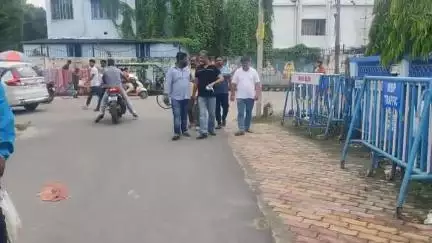 বালুরঘাট: বালুরঘাটে মোবাইল বাউজারদের বিরুদ্ধে অবৈধ ডিজেল বাণিজ্যের অভিযোগ পেট্রোল পাম্প মালিকদের