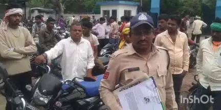 कुक्षी: अजगाव में वाहन दुर्घटना में घायल 29 वर्षीय व्यक्ति की इलाज के दौरान मौत, पुलिस ने किया मर्ग कायम