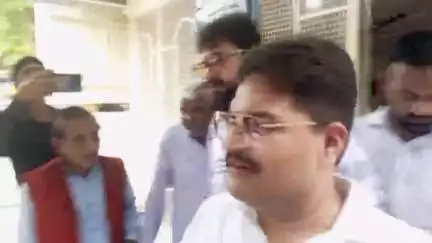 मऊ: दीवानी कचहरी में कड़ी सुरक्षा के बीच अब्बास अंसारी हुए हाजिर, कचहरी परिसर छावनी में हुआ तब्दील