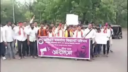 धरणगाव: अभ्यासक्रम शुल्क आणि परिक्षेसंदर्भातील विद्यार्थ्यांचे प्रश्न लवकरच सोडविले जाणार !- प्र-कुलगुरू एस.टी.इंगळे