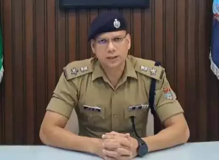 रुद्रपुर: इंडसइंड बैंक से करोड़ों की धोखाधड़ी के 25 हजार के इनामी को पुलिस ने हरियाणा से किया गिरफ्तार, मणिकांत मिश्रा, एसएसपी