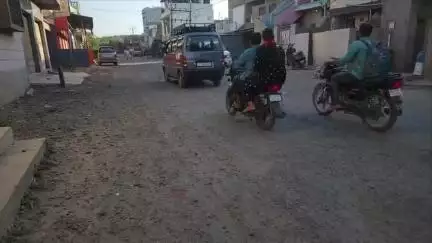 વાંકાનેર: વાંકાનેરના જડેશ્વર રોડ પર પારકા પ્લોટ પર દુકાન બનાવનાર આરોપી વિરુદ્ધ લેન્ડગ્રેબિંગ….