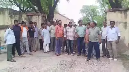 चिड़ावा: चिड़ावा में बोरवेल की केबल काटे जाने पर वार्डवासियों का गुस्सा फूटा, तीन के खिलाफ मामला दर्ज