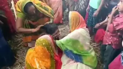 सोनबरसा: खुशनगरी में नवविवाहिता का शव बांस से लटका मिला, एक महीने पहले ही हुई थी शादी