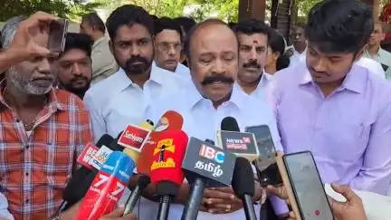 காரைக்குடி: முருகன் மாநாட்டில் அண்ணா, பெரியார் குறித்து சர்ச்சை காட்சி கண்டிக்கத்தக்கது- கண்ணதாசன் மணி மண்டபத்தில் அமைச்சர் பேட்டி