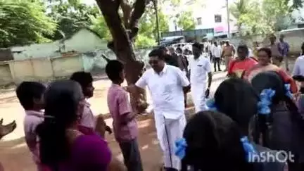 மதுரை தெற்கு: முதலமைச்சர் காலை உணவு திட்டம்-  மாநகராட்சி மற்றும் அரசு கள்ளர் பள்ளியில் அமைச்சர் பழனிவேல் தியாகராஜன் திடீர் ஆய்வு