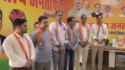 राजगढ़: सादुलपुर में भाजपा के पूर्व प्रदेशाध्यक्ष स्व. मदनलाल सैनी की पुण्यतिथि पर भाजपा कार्यकर्ताओं ने दी श्रद्धांजलि