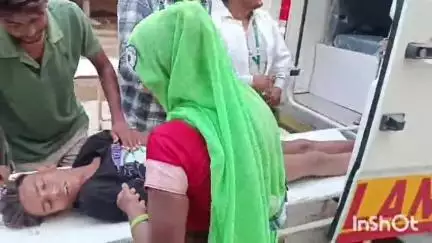जलेसर: अवागढ़ कस्बा के किला समीप बाइक और कार की भिड़ंत में तीन युवक घायल, 20 वर्षीय युवक की आगरा में उपचार के दौरान हुई मौत