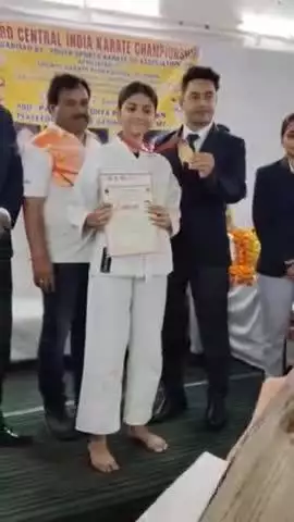 टीकमगढ़: नेशनल कराटे चैंपियनशिप में बेटियों ने जीता गोल्ड मेडल, टीकमगढ़ जिले का नाम रोशन किया