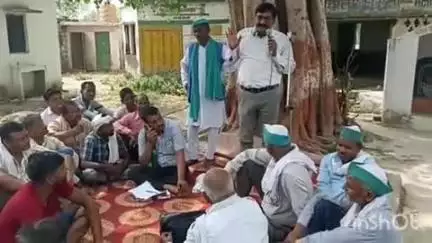 बिंदकी: हरदौली गांव में विभिन्न समस्याओं को लेकर भारतीय किसान यूनियन अराजनैतिक गुट की हुई पंचायत, आंदोलन की दी चेतावनी