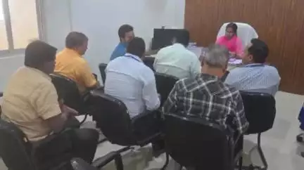 मरौना: मरौना प्रखंड कार्यालय में BDO रचना भारतीय की अध्यक्षता में मंगलवार को BLBC की बैठक आयोजित की गई