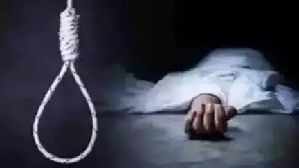 बेवर। नगरिया में लापता किशोर का शव  फांसी के फंदे पर लटका मिला .....