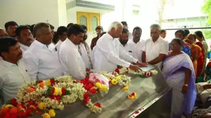 జనగాం: కాంగ్రెస్ పార్టీ సీనియర్ నాయకులు రాజారావు ప్రతాప్ మరణం కాంగ్రెస్ పార్టీకి తీరని లోటు: ఎమ్మెల్యే కడియం శ్రీహరి