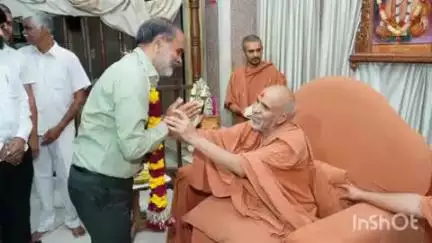 વિજાપુર: વિજાપુર તાલુકાના ધારાસભ્ય SMVS મંદિર ની મુલાકાત કરી પ. પૂજ્ય સત્ય સંકલ્પદાસજી ની મુલાકાત કરી