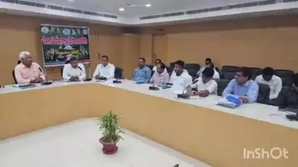 खलीलाबाद: सीडीओ की अध्यक्षता में जिला वृक्षारोपण समिति, जिला पर्यावरण समिति एवं जिला गंगा सीमित की बैठक संपन्न हुई
