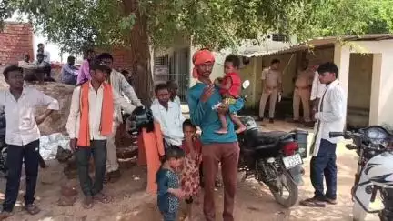 दुधि: कोरची गांव की तीन मासूमों की माँ की सर्पदंश से हुई मौत, जंगल में जलावनी लकड़ी चुनने के दौरान हुआ हादसा