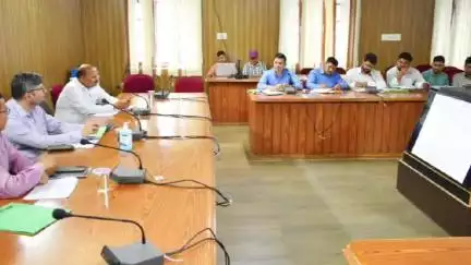 चमोली: नगर निकायों की लापरवाही पर DM ने जताई नाराजगी, गंगा संरक्षण समिति की बैठक में दी स्वच्छता व अपशिष्ट प्रबंधन पर हिदायत