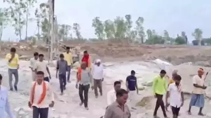 बेरला: मोहभट्टा में डोलोमाईट खदान में ब्लास्टिंग से परेशान ग्रामीणों ने कलेक्टर को सौंपा ज्ञापन#Jansamasya