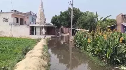 मैनपुरी: भाजपा के जिला उपाध्यक्ष का गांव ग्वालटोली जलभराव के कारण हुआ बदहाल #jansamasya