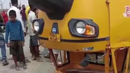 कैंपियरगंज: पीपीगंज थाना क्षेत्र के लक्ष्मीपुर में ऑटो पलटने से एक किशोर की मौत, ऑटो में सवार 6 लोग मामूली रूप से घायल
